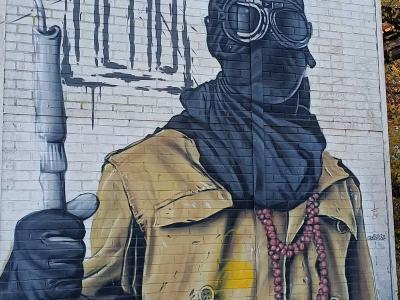 Aviateur masqué par AERO — Street art de AERO à Rennes