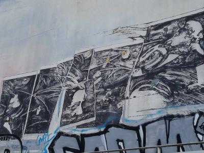 Visage au pinceau noir — Street art à Grenoble