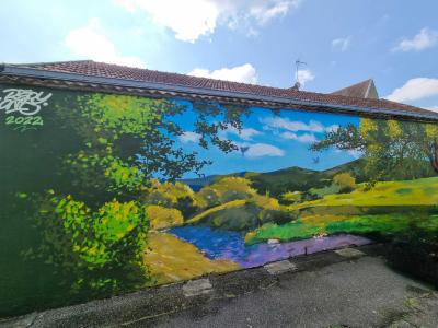 Paysage de campagne verdoyant — Street art à Bellerive-sur-Allier