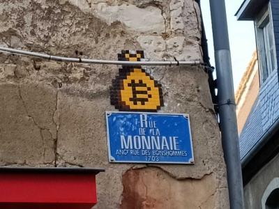 Bitcoin Currency — Street art in Bourges