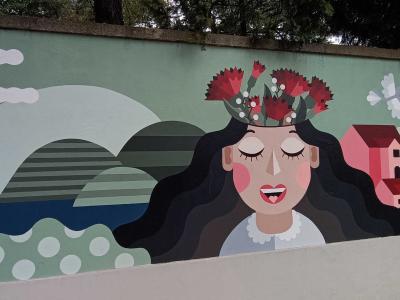 Femme aux œillets par Catarina Glam — Street art de Catarina Glam à Porto