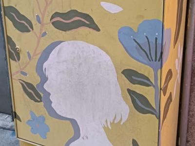 Silhouette romantique au jardin — Street art à Porto