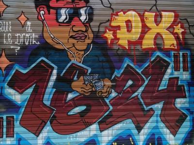 Rappeur aux écouteurs et lettrage 16 — Street art à Rennes