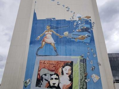 Dancing Woman and Television Screen — Street art in Grenoble
