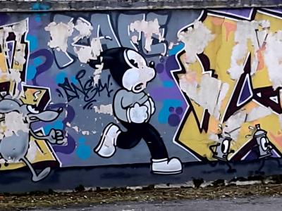 Colorful Cartoon Mouse — Street art in Grenoble