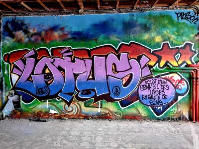 Pink Wildstyle Letters — Street art in Grenoble