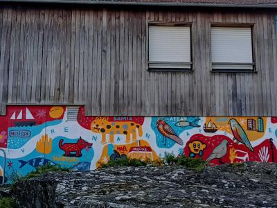 Participative Naive Mural with Children's Names — Street art in Vertou