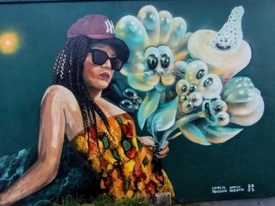Surreal Woman and Creatures — Street art in Saint-Paul