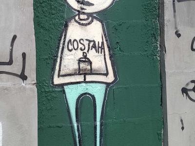 Personnage longiligne par Costah — Street art de Nuno Costah à Porto