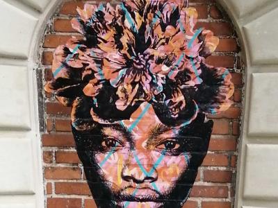 Woman with floral crown — Street art by Seb Bouchard in Nantes