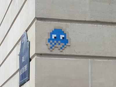 Space Invader PA_0034 — Blue Ghost — Street art by Invader in Paris