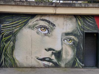 Yellow Portrait — Street art in Grenoble
