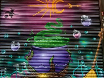 Cosmos Coloré — Street art à Madrid