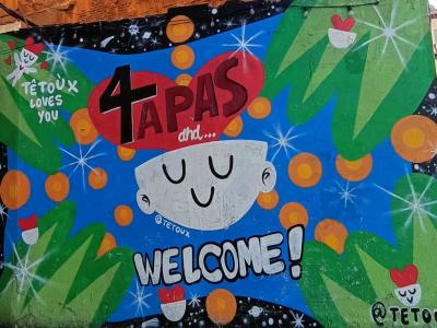 Bienvenue aux 4 tapas par Tétoux — Street art à Madrid