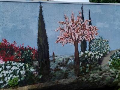 Jardin méditerranéen aux cyprès — Street art à Clermont-Ferrand