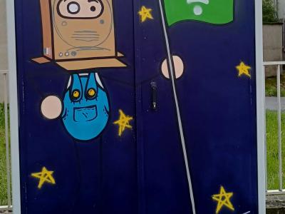 Astronaute connecté de TocToc — Street art de TocToc à Saint-Florent-sur-Cher
