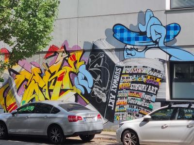 Explosion urbaine jaune et noir — Street art à Strasbourg
