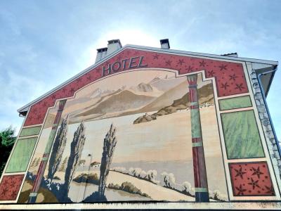 Fresque hôtel art nouveau, Annecy — Street art à Annecy