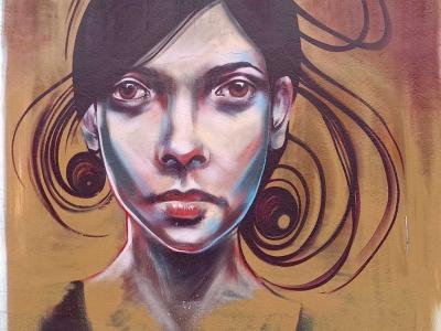 Portrait de jeune femme par Jef — Street art de Jef à Redon