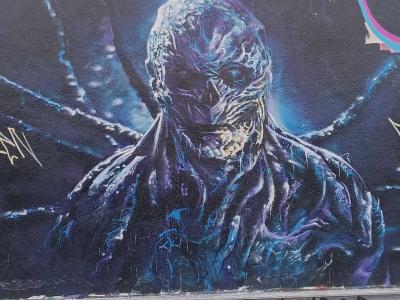 Créature sombre hyperréaliste — Street art à Nantes