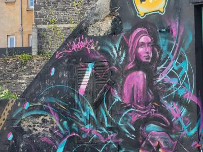Woman in the Abyss, Urban Graffiti — Street art in Clermont-Ferrand