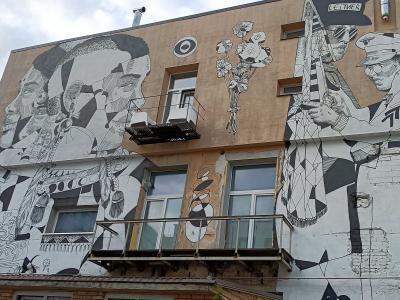Abstract black and white composition — Street art by David Leitner in Vilnius