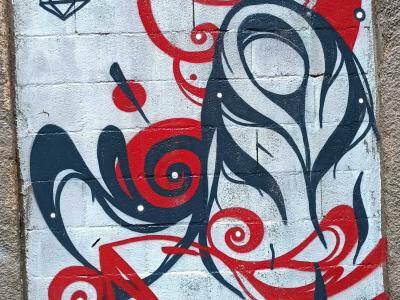 Spirales rouges et noires par Hazul — Street art de Hazul à Porto