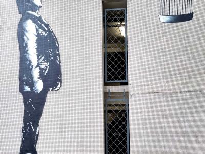 Trump et oiseau en cage — Street art de EZKSTREETART à Grenoble