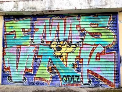 The Tiger with Spray Cans — Street art in Grenoble