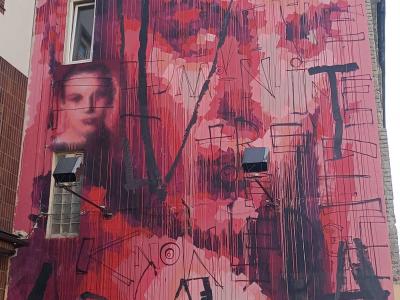 Red Portrait and Arkana — Street art by David Strauzz in Prague