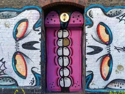 Door with thousand eyes — Street art in London