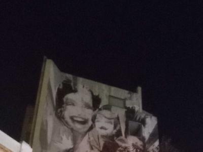 Black and White Laughing Women Duo — Street art in Athina