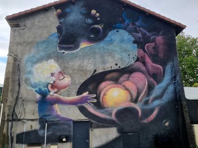 Abstract Figure and Sphere — Street art by Animalitoland in Le Pont-de-Claix