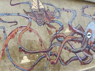 Pieuvre géante et voilier mural — Street art à Nantes