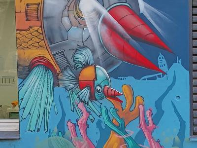 Mechanical Creature and Fighting Fish — Street art in Nantes