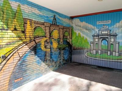 Madrid Panorama on Garage Wall — Street art in Madrid