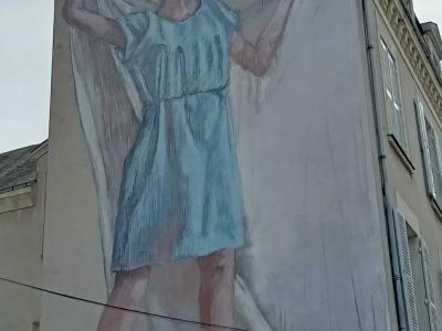 Douce Vie, hommage à Hyuro — façade nord — Street art de Faith47, Helen Bur à Angers