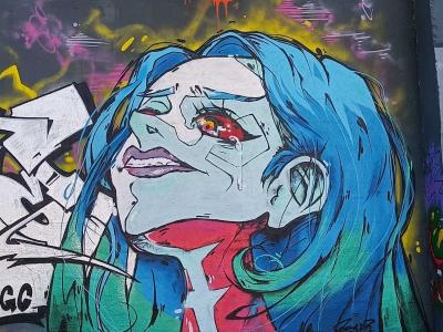 Woman with blue hair portrait — Street art in Nantes