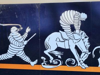 Défilé de Bibendums Michelin — Street art à Clermont-Ferrand