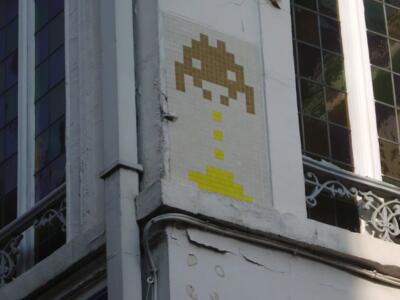 BXL_05, Space Invader on Rue de l'Étuve — Street art by Invader in Bruxelles