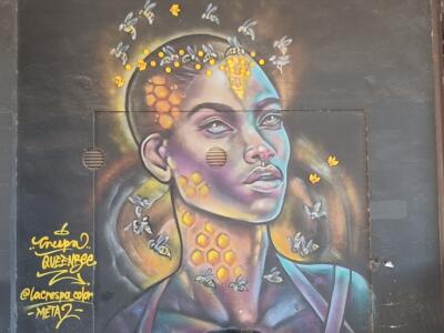 Queen Bee by La Crespa — Street art by La Crespa in Marseille