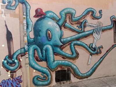Pieuvre en Cuisine par Nhobi — Street art de Nhobi à Marseille