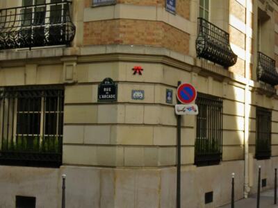 PA_124, Space Invader on Rue des Mathurins — Street art by Invader, A2 in Paris