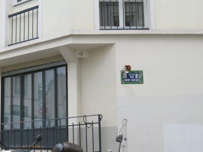 PA_160, Space Invader de la rue André-Barsacq — Street art de Invader à Paris