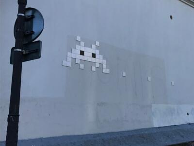 PA_170, Space Invader on Rue Saint-Éleuthère — Street art by Invader in Paris