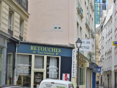 PA_189, Space Invader on Rue Geoffroy-l'Angevin — Street art by Invader in Paris