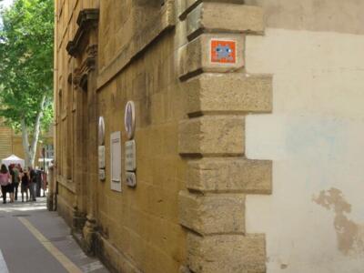 AIX_09, Space Invader on 27 Cours Mirabeau — Street art by Invader in Aix-en-Provence