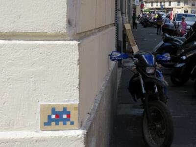 MPL_14, Space Invader on Rue Draperie Rouge — Street art by Invader in Montpellier