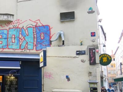 LY_13, Space Invader de la rue Louis Vitet — Street art de Invader à Lyon