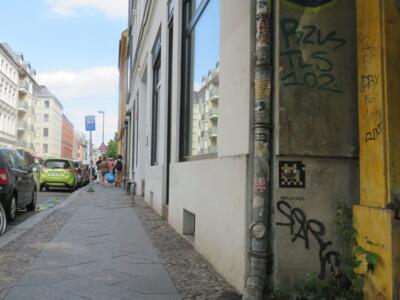 BRL_04, Space Invader d'Auguststraße — Street art de Invader à Berlin